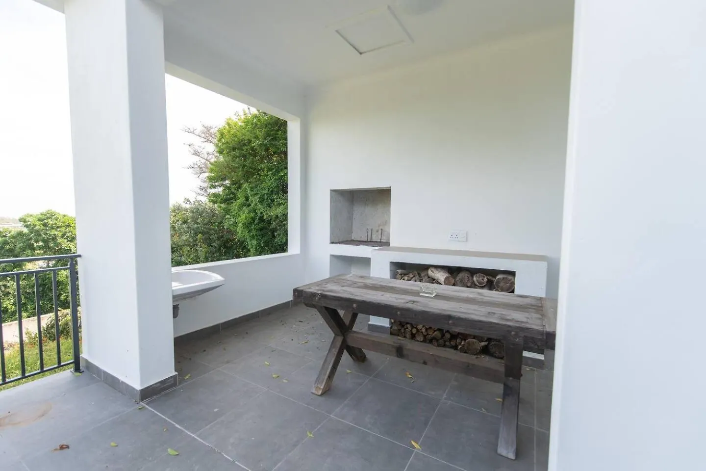 Verdi Luxury Cottage 3 Port Elizabeth Apartment